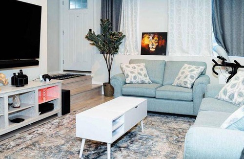Cranston Apartment | 1080 m² Apartment ∙ 3 bedrooms ∙ 8 guests