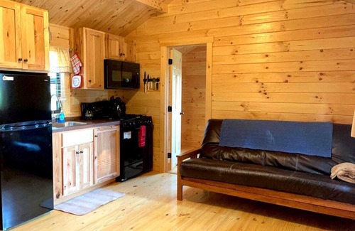 Logan Cabin | 109) Kingfisher Log Cabin. Close to Hocking Hills State Park and more!