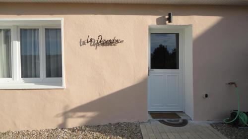 Quincy-Voisins House | 10km to Disneyland - Terrace Parking & Sleeps 4