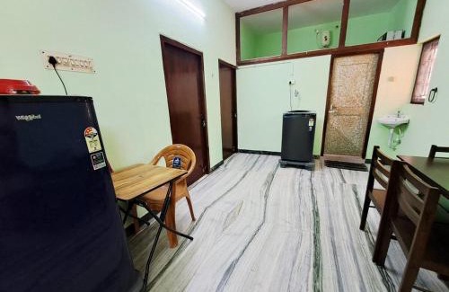 Velachery House | 10min Apollo Proton IITM DLF AirportF Entire house
