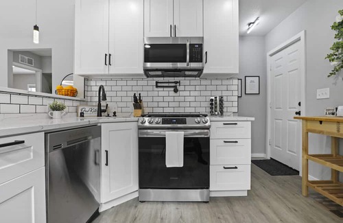 Nokomis House | 10MIN to MOA - Family Rec Room - Safe Neighborhood