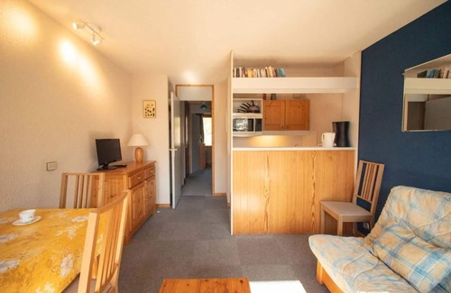 Les Avanchers-Valmorel Apartment | 10th floor, view panoramic, balcony, tv, ski locker, 27m², Valmorel