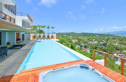 Caticlan Villa | 11 Bedroom Luxury Villa with Pool