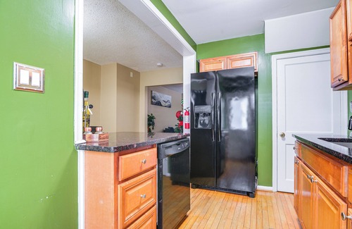Middle River House | 11 Mi to Downtown Baltimore: Middle River Townhome
