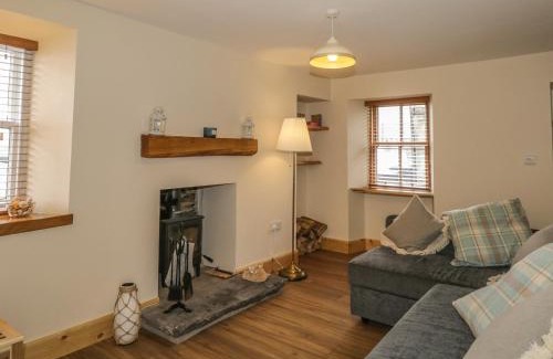 Banff House | 11 Village