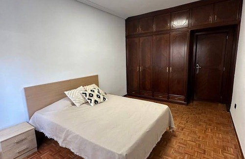 Logrono City Centre Resort | 110 m² Private room ∙ 1 bedroom ∙ 1 guest