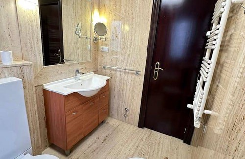 Logrono City Centre Resort | 110 m² Private room ∙ 1 bedroom ∙ 1 guest