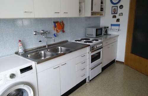 Landstuhl Apartment | 110 sqm, max. 6 persons, quiet location, easy access