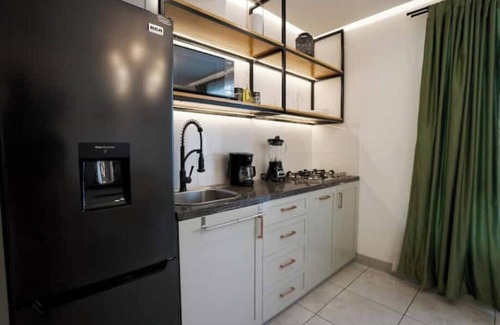 Urdesa Apartment | 111 - Consulate USA Parking Prague Apts 5 pax