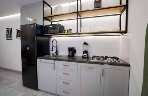 Urdesa Apartment | 111 - Consulate USA Parking Prague Apts 5 pax