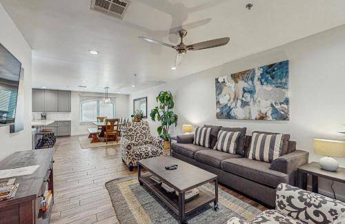 Arts District Apartment | 111 m² Apartment ∙ 2 bedrooms ∙ 6 guests