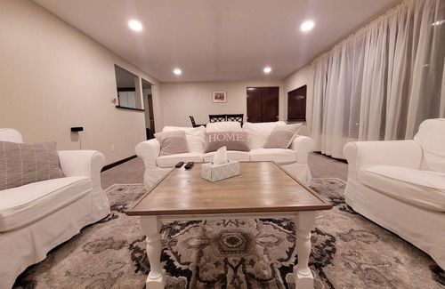 Cheektowaga House | 111 m² House ∙ 3 bedrooms ∙ 12 guests