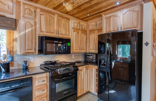 West Village Cabin | 113 m² Cabin ∙ 2 bedrooms ∙ 8 guests