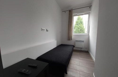 Stare Miasto District Apartment | 1140 Włościańska 5 - Tanie Pokoje w Apartamencie - samodzielne zameldowanie - self check in
