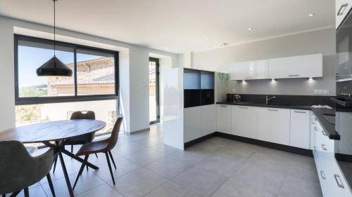 Peaugres Villa | 115 m² Villa ∙ 2 bedrooms ∙ 5 guests