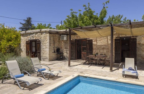 Droushia Villa | 115 m² Villa ∙ 3 bedrooms ∙ 6 guests