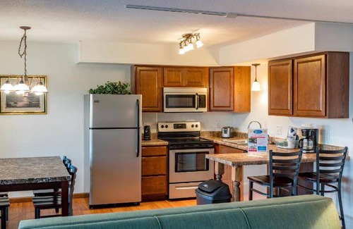 Treasure Lake Hotel | 116 m² Hotel ∙ 2 bedrooms ∙ 8 guests