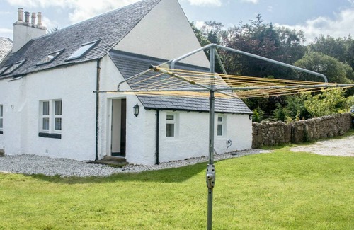 Breakish Other | 119 m² Accommodation ∙ 3 bedrooms ∙ 6 guests