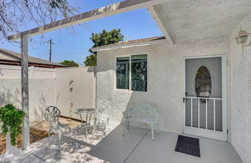 El Rancho House | 12 Mi to Downtown LA Quiet Getaway with Patio