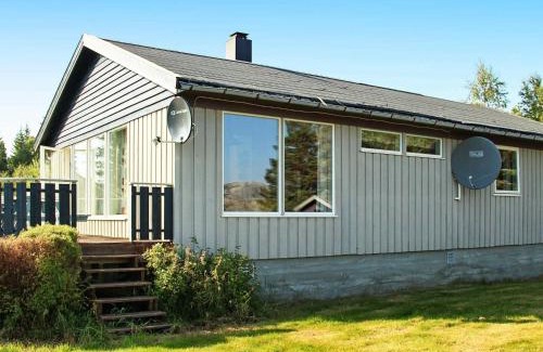 Kvenvær House | 12 person holiday home in Kvenvær