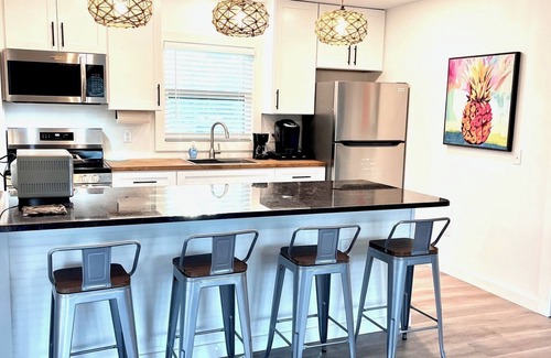 Mid Island House | 120 - 122 Falkirk Island Cottage - Quaint apartment by the Beach!