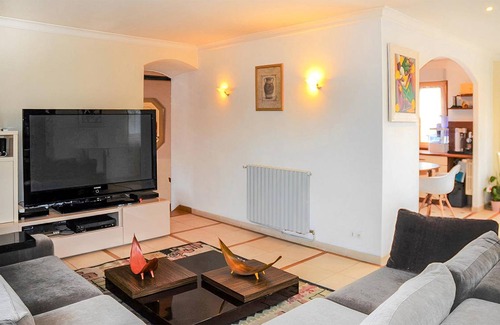 Autun Apartment | 120 m² Apartment ∙ 3 bedrooms ∙ 6 guests