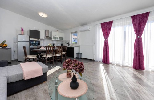 Slime Apartment | 120 m² Apartment ∙ 3 bedrooms ∙ 5 guests