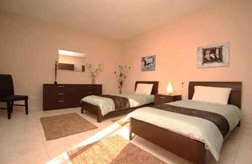 Zebbug Apartment | 120 m² Apartment ∙ 4 bedrooms ∙ 9 guests