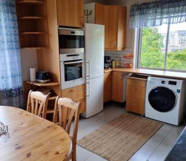 Edsberg Apartment | 120 m² Apartment ∙ 3 bedrooms ∙ 4 guests