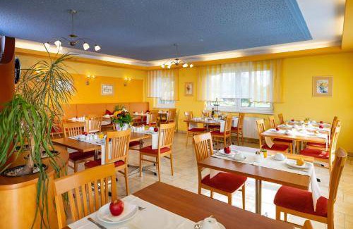 Burgauberg-Neudauberg Bed & Breakfast | 120 m² Bed and breakfast ∙ 3 bedrooms ∙ 7 guests