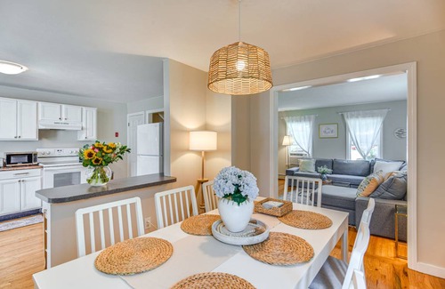 Wakefield-Peacedale Apartment | 121 m² Apartment ∙ 3 bedrooms ∙ 6 guests
