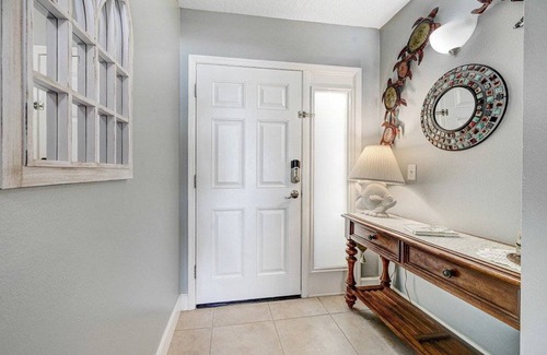 Cocoa Isles Condo | 121 m² Condo ∙ 2 bedrooms ∙ 6 guests