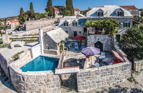 Donji Humac House | 124 m² Maisonette ∙ 3 bedrooms ∙ 6 guests