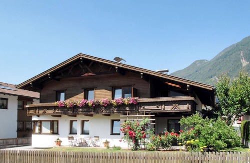 Prutz Apartment | 125 m² Apartment ∙ 1 bedroom ∙ 12 guests