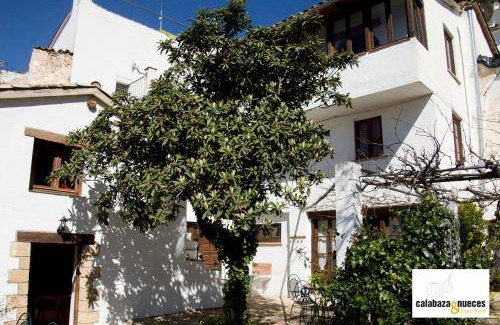 Cazorla House | 125 m² House ∙ 4 bedrooms ∙ 8 guests