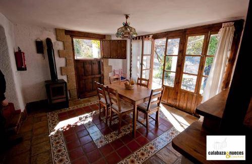 Cazorla House | 125 m² House ∙ 4 bedrooms ∙ 8 guests