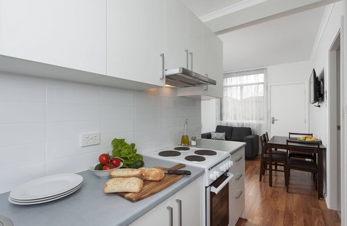 Milton Apartment | 125 Milton