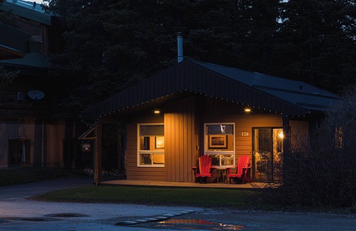 Jasper East Cabin | #126 Two Bedroom Chalet