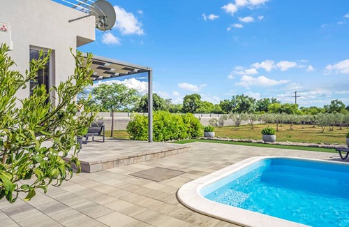 Drnis Villa | 127 m² Villa ∙ 3 bedrooms ∙ 6 guests