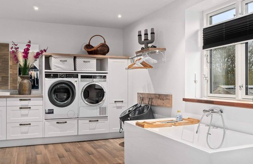 Praesto House | 13 person holiday home in Præstø