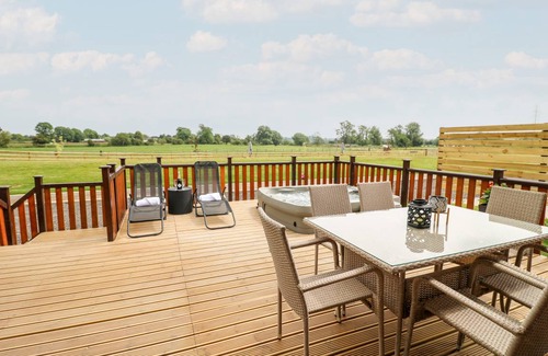 Scropton Cottage | 130 m² Cottage ∙ 3 bedrooms ∙ 6 guests
