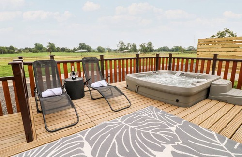 Scropton Cottage | 130 m² Cottage ∙ 3 bedrooms ∙ 6 guests
