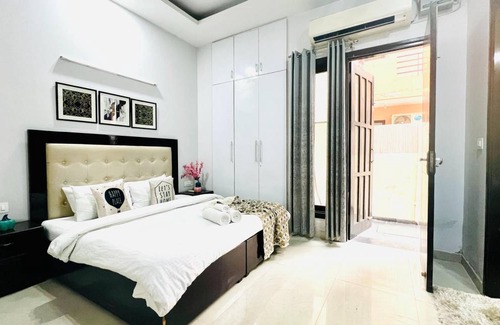 Sushant Lok Apartment | 134 m² Apartment ∙ 9 guests
