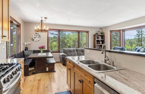 Divide House | ★14 Acres★100% Private★Hot Tub★Borders Forest★