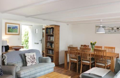Pendeen House | 14 Boscaswell Downs