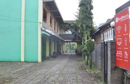 Baturaden Hotel | 14 m² Hotel ∙ 2 guests