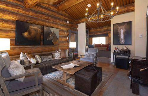Gallatin Gateway Resort | 14 m² Resort ∙ 8 guests