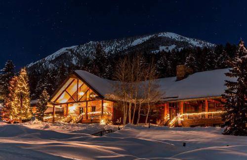 Gallatin Gateway Resort | 14 m² Resort ∙ 8 guests