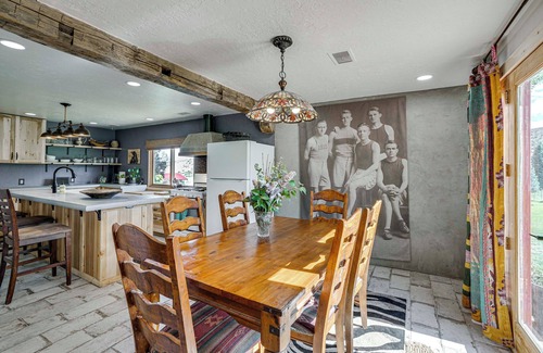 Spanish Valley Cabin | 14 Mi to Main Street Moab: Cabin w/Hot Tub Access
