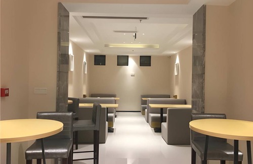 Hongshan Hotel | 140 m² Hotel ∙ 2 bedrooms ∙ 100 guests